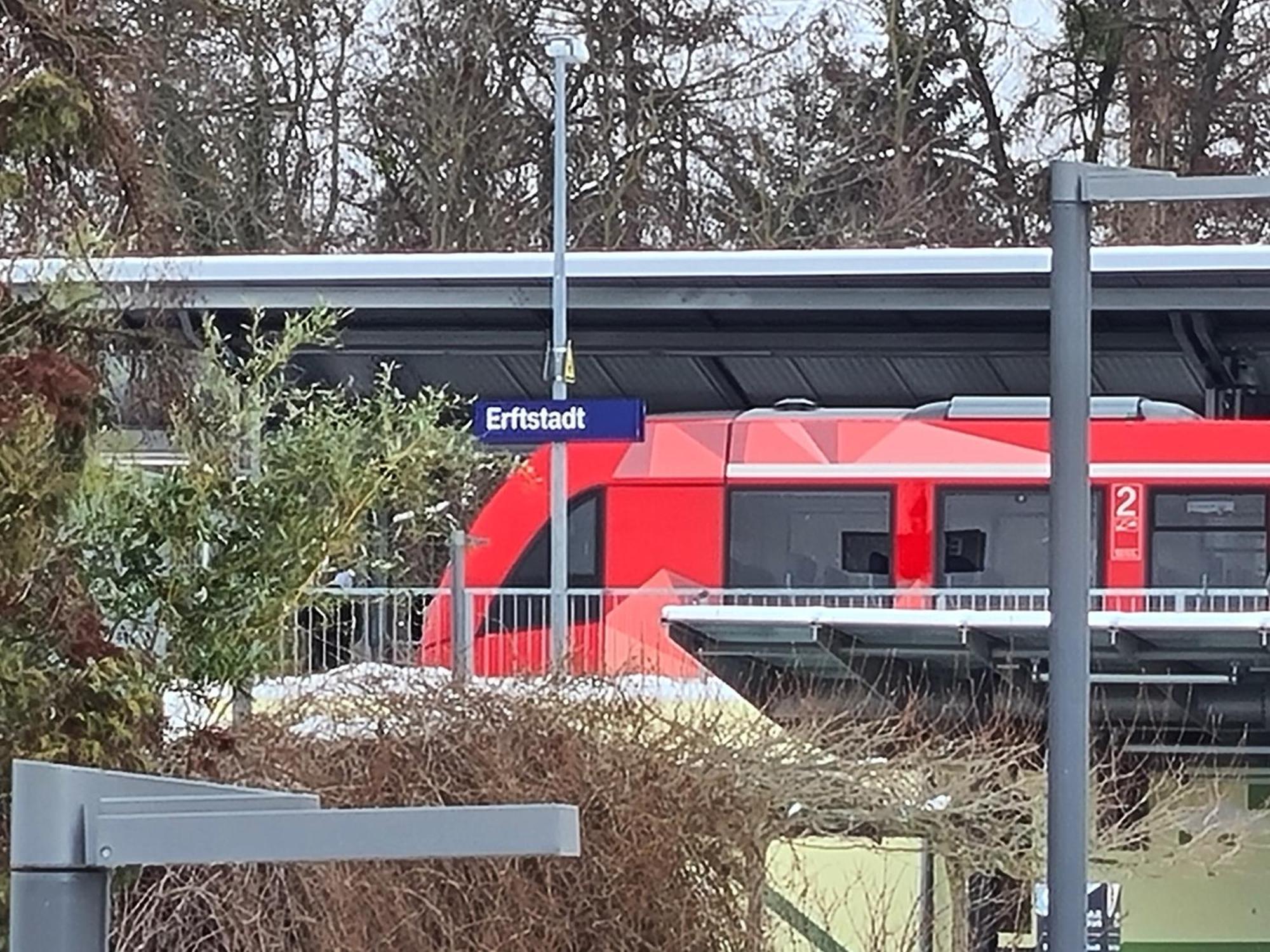 Ferienwohnung In Erftstadt 2 Min Fusslaeufig Zum Bahnhof, Phantasialand, Koeln, Koeln Messe, Eifel Exteriér fotografie